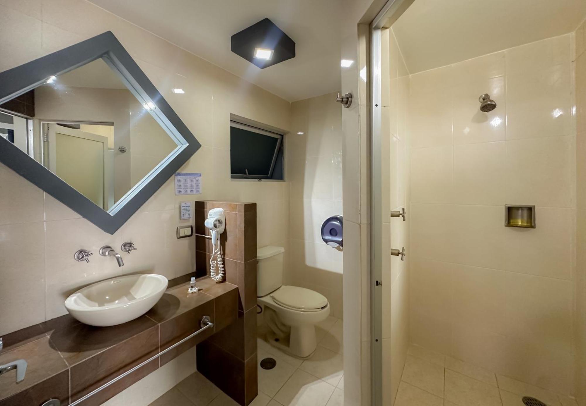 Auto Hotel Mediterraneo คาลาปา ภายนอก รูปภาพ