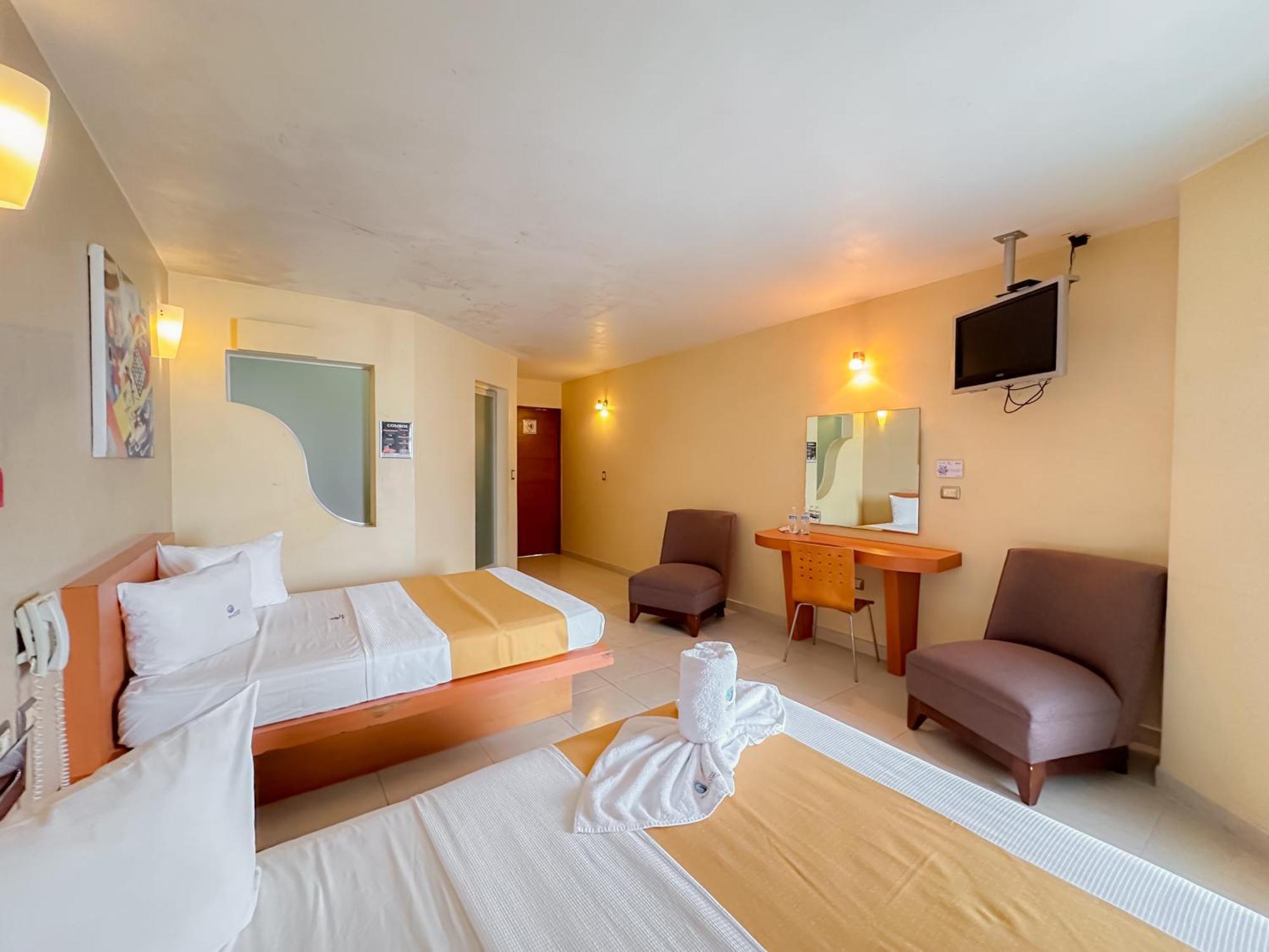 Auto Hotel Mediterraneo คาลาปา ภายนอก รูปภาพ