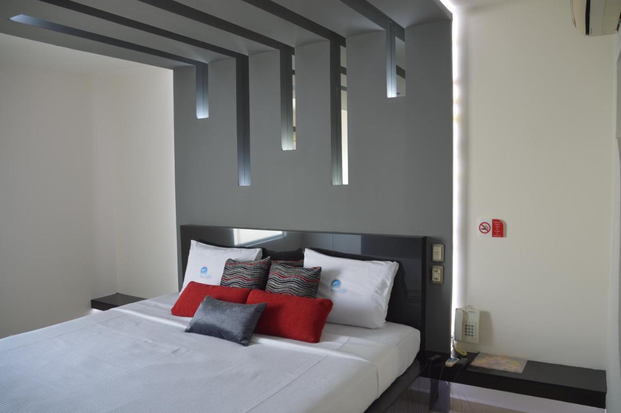 Auto Hotel Mediterraneo คาลาปา ภายนอก รูปภาพ